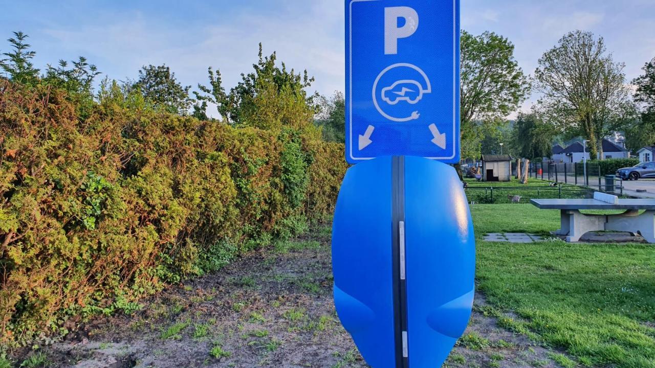 Luxe Vakantiebungalow Met Omheinde Tuin Voor Hond En Kinderen Dirkshorn Exterior photo